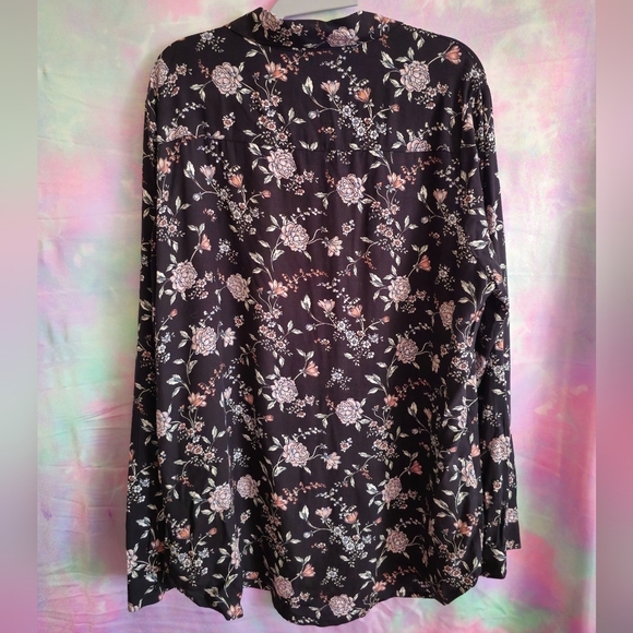 H&M Divided Black Floral Button-Down Shirt Size 14 - Picture 5 of 6